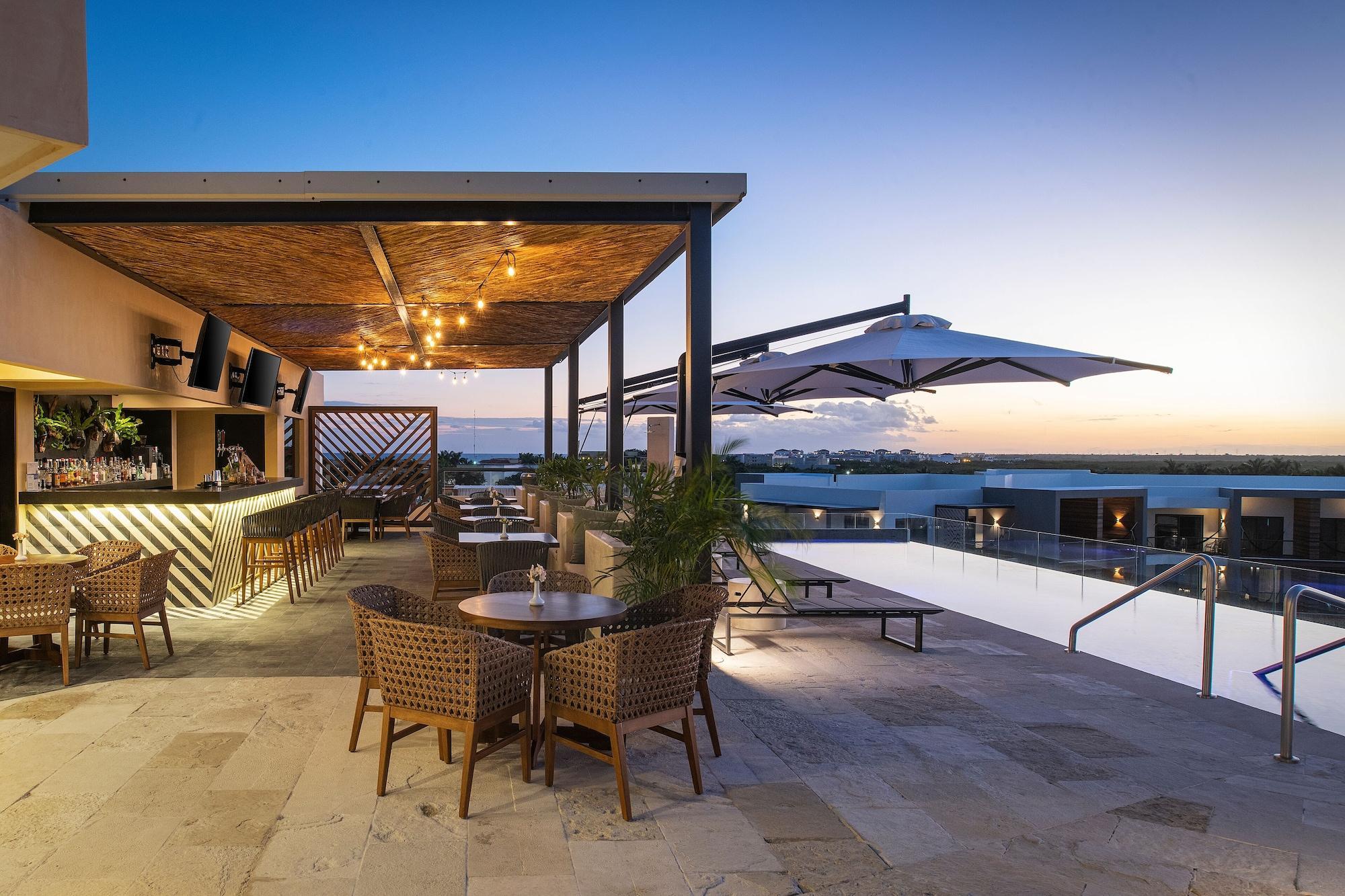 Resort A Private Junior At The All-inclusive, Ventus At Marina El Cid & (adults Only) Puerto Morelos