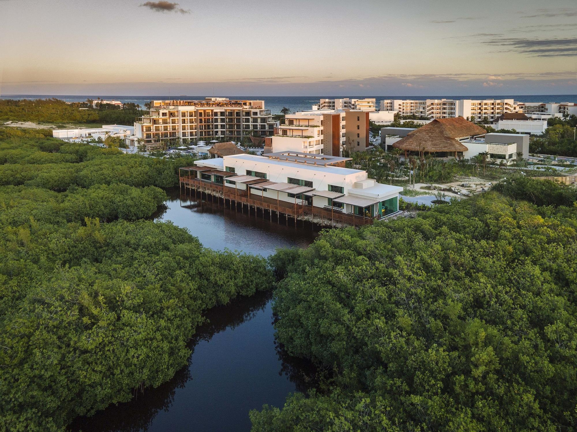 Resort A Private Junior At The All-inclusive, Ventus At Marina El Cid & (adults Only)