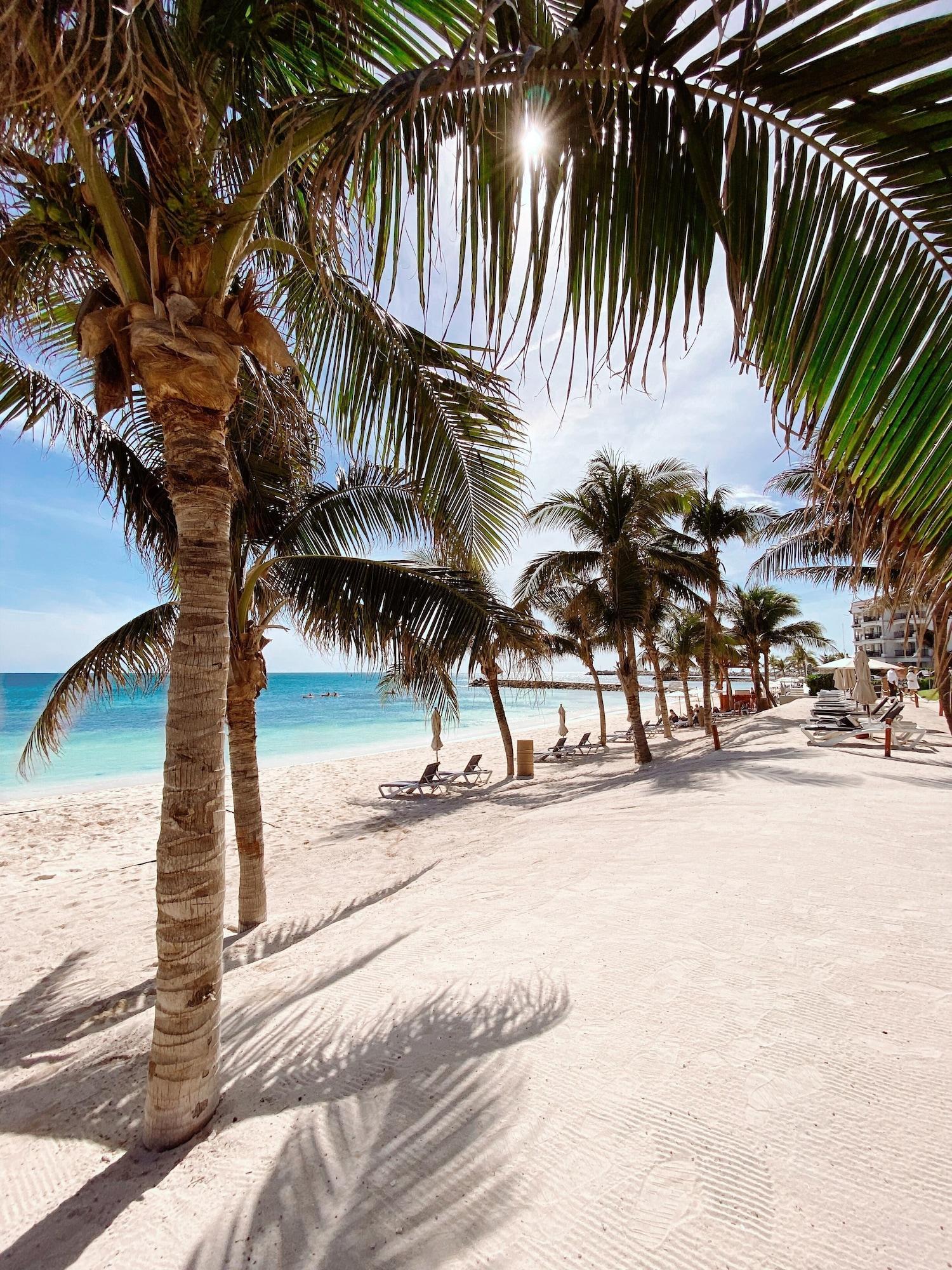 A Private Junior At The All-inclusive, Ventus At Marina El Cid & (adults Only)